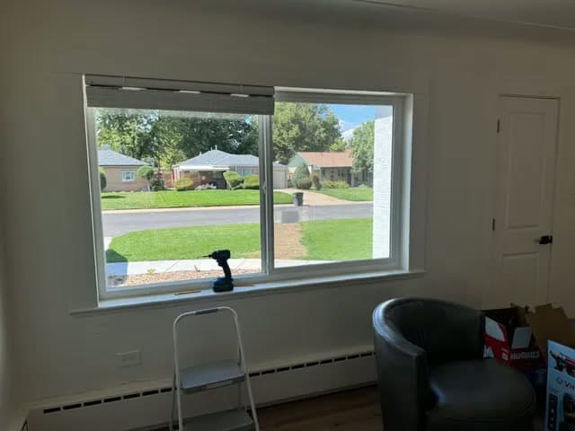 Bedroom window blinds — before